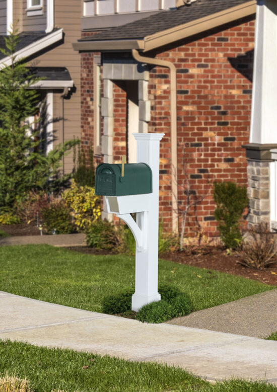 Hartford Mailbox Post